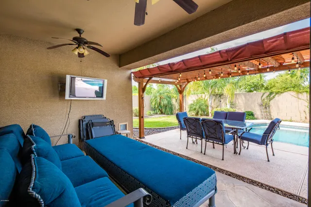 $4,500 | 7306 North 88th Lane, Glendale, AZ 85305