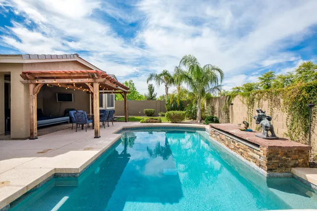 $4,500 | 7306 North 88th Lane, Glendale, AZ 85305