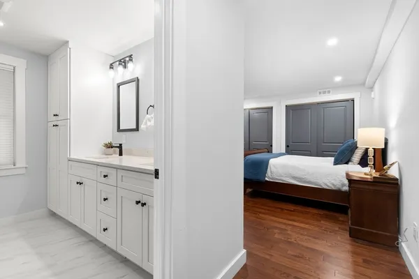 $825,000 | 126-128 High Street, Unit 7, Ipswich, MA 01938