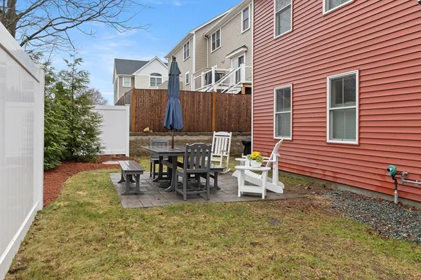 $825,000 | 126-128 High Street, Unit 7, Ipswich, MA 01938