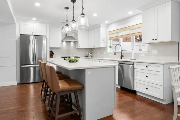 $825,000 | 126-128 High Street, Unit 7, Ipswich, MA 01938
