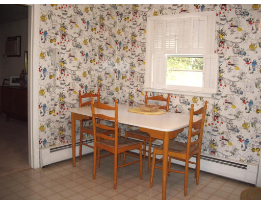 15 Aylesbury Road Worcester, MA 01609 - Photo 16 of 19 Gallery Image 16