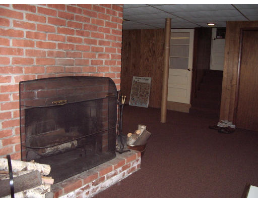 15 Aylesbury Road Worcester, MA 01609 - Photo 19 of 19 Gallery Image 19