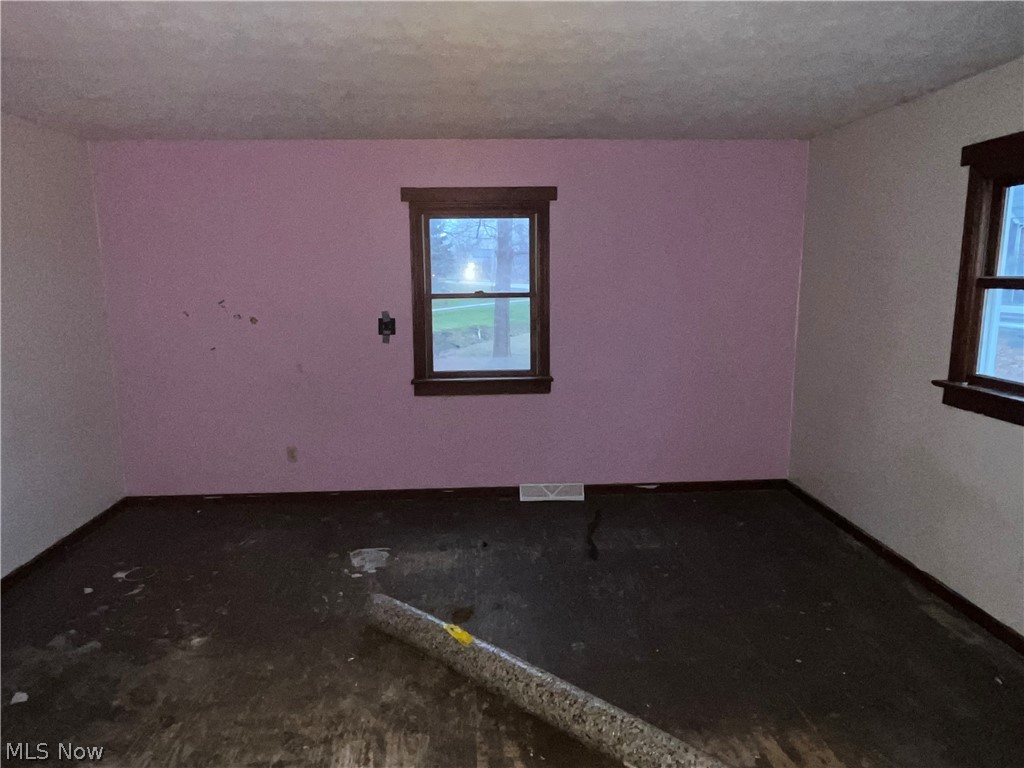 5734 South Ridge Road Madison, OH 44057 - Photo 5 of 10