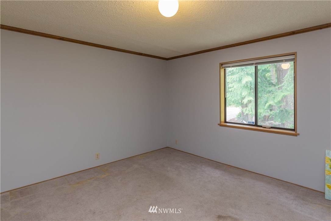 181 Loftus Road Port Townsend, WA 98368 - Photo 16 of 39 Gallery Image 16