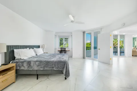 $1,275,000 | 100 Southeast 5th Avenue, Unit 304, Boca Raton, FL 33432