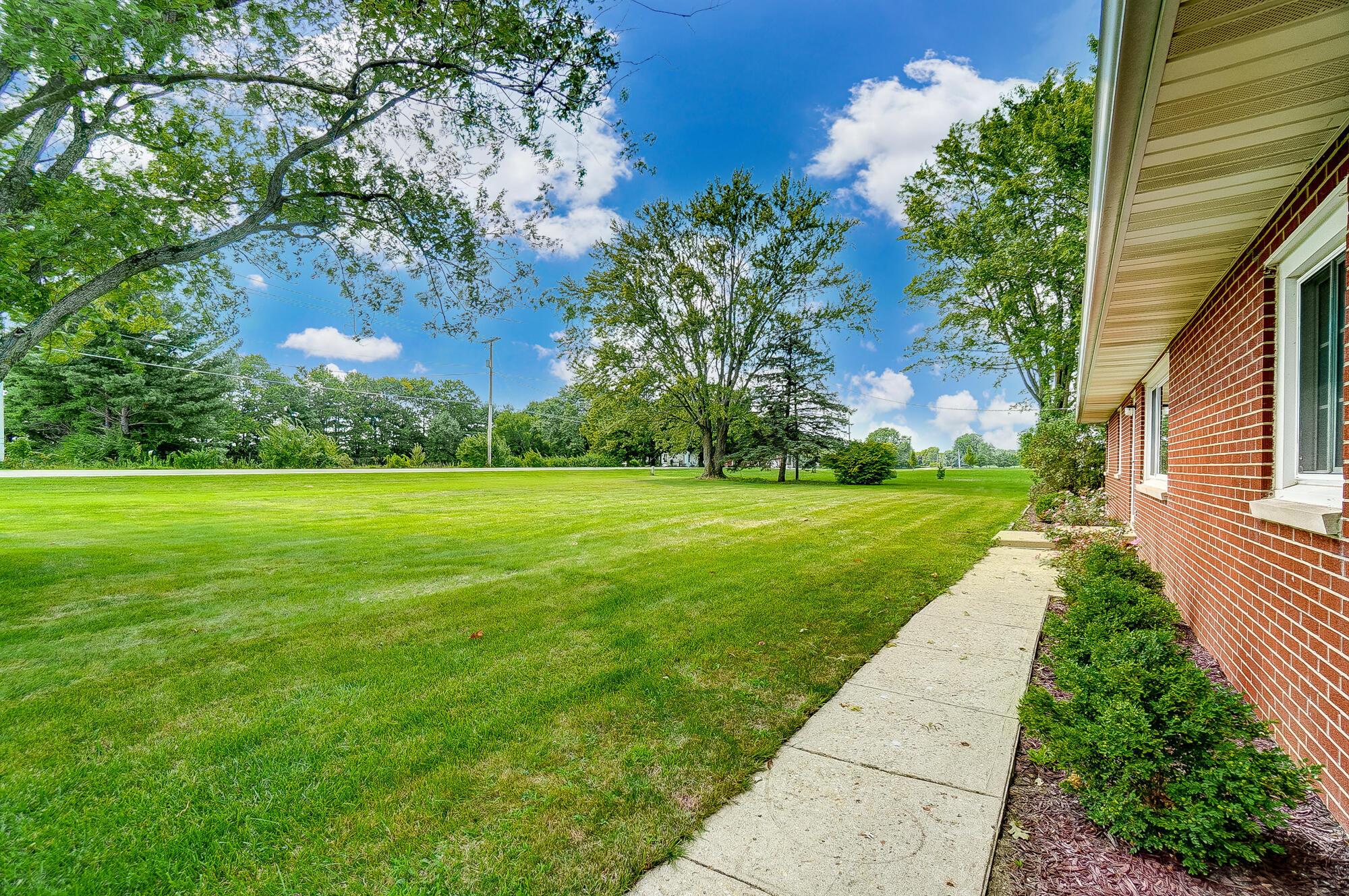 1300 Amity Road Galloway, OH 43119 - Photo 5 of 56 005.JPG