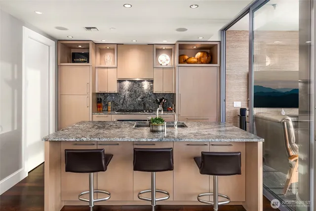 $2,700,000 | 1521 2nd Avenue, Unit 2800, Seattle, WA 98101