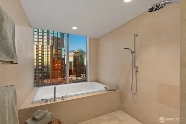 $2,700,000 | 1521 2nd Avenue, Unit 2800, Seattle, WA 98101