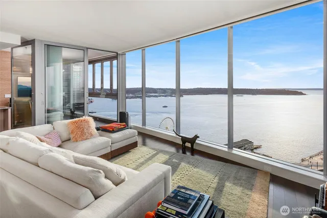 $2,700,000 | 1521 2nd Avenue, Unit 2800, Seattle, WA 98101