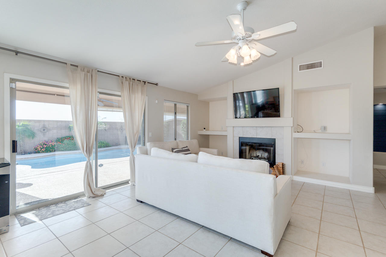1828 South Rialto Mesa, AZ 85209 - Photo 13 of 53 13-Rialto