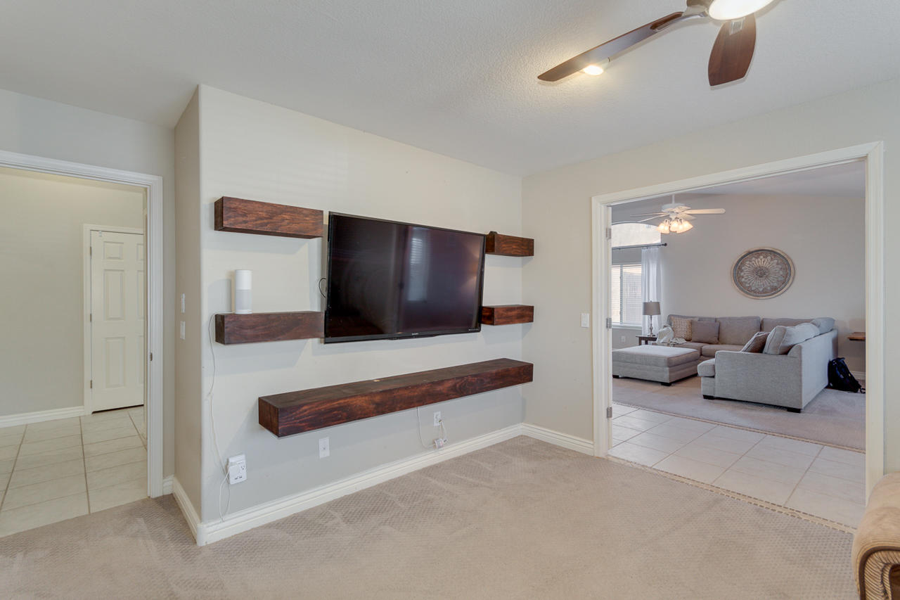 1828 South Rialto Mesa, AZ 85209 - Photo 16 of 53 16-Rialto