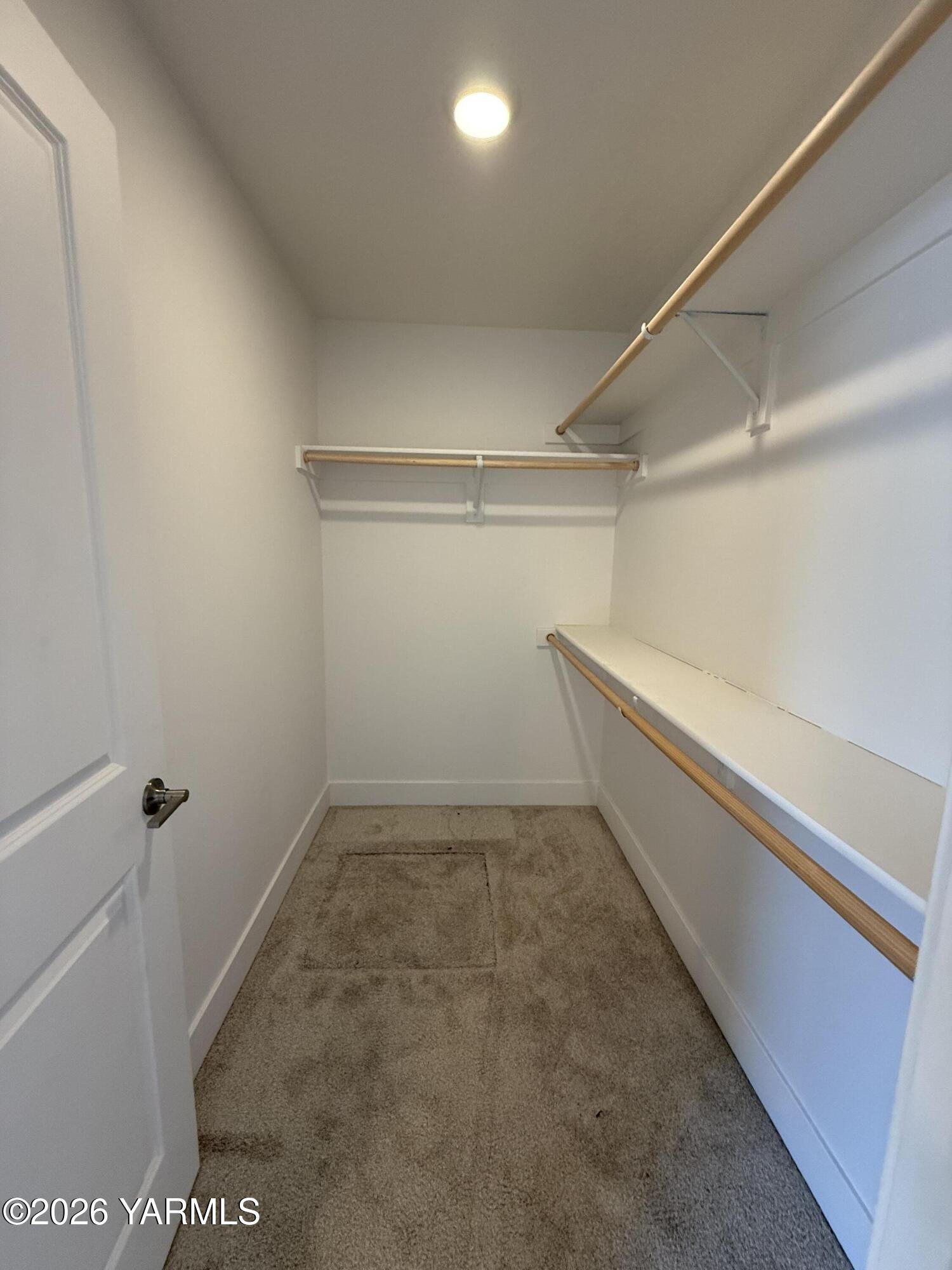 707 Grapevine Street Grandview, WA 98930 - Photo 7 of 14 a view of an empty room