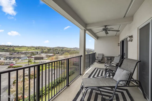 $2,250 | 210 Raceday Center Drive, Unit 1304, Bristol, TN 37620