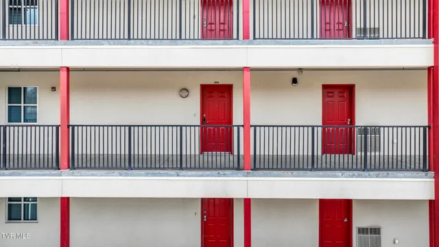 $2,250 | 210 Raceday Center Drive, Unit 1304, Bristol, TN 37620