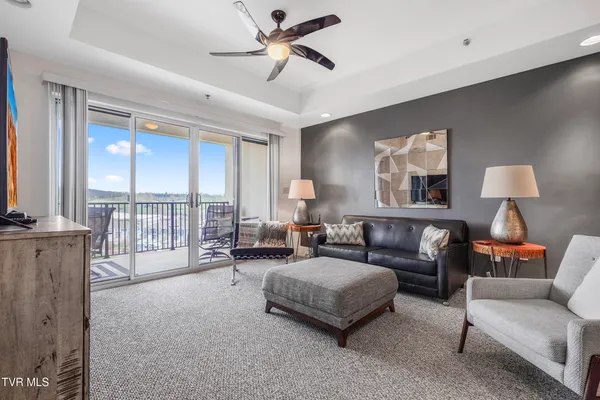 $2,250 | 210 Raceday Center Drive, Unit 1304, Bristol, TN 37620