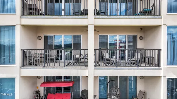 $2,250 | 210 Raceday Center Drive, Unit 1304, Bristol, TN 37620
