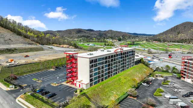 $2,250 | 210 Raceday Center Drive, Unit 1304, Bristol, TN 37620