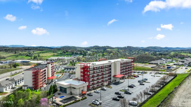 $2,250 | 210 Raceday Center Drive, Unit 1304, Bristol, TN 37620