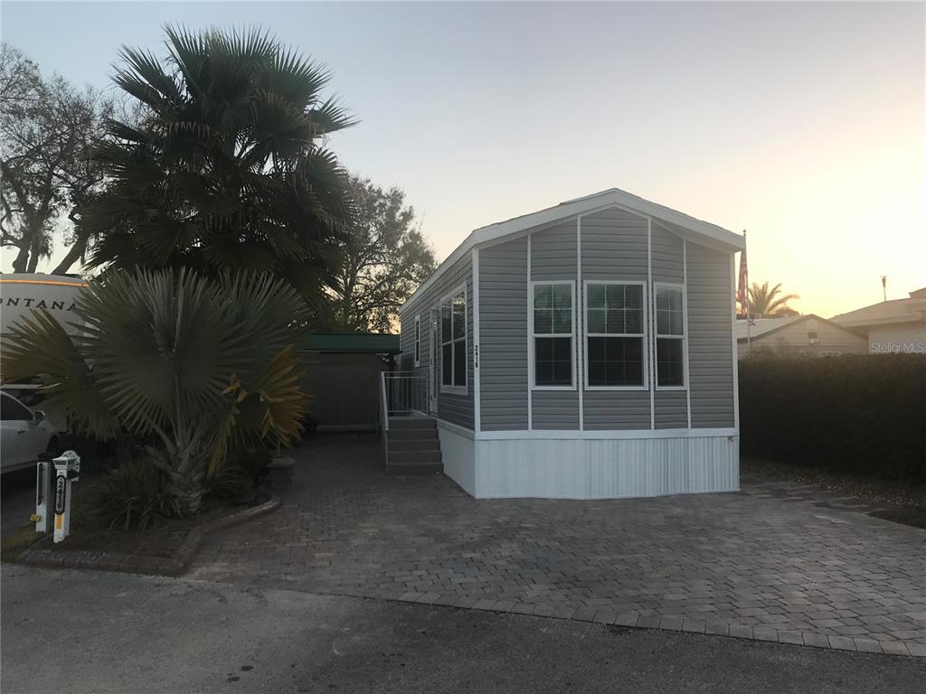 2416 Citrus Tree Road, Unit 271 Clermont, FL 34714 - Photo 1 of 1 a big room with a yard