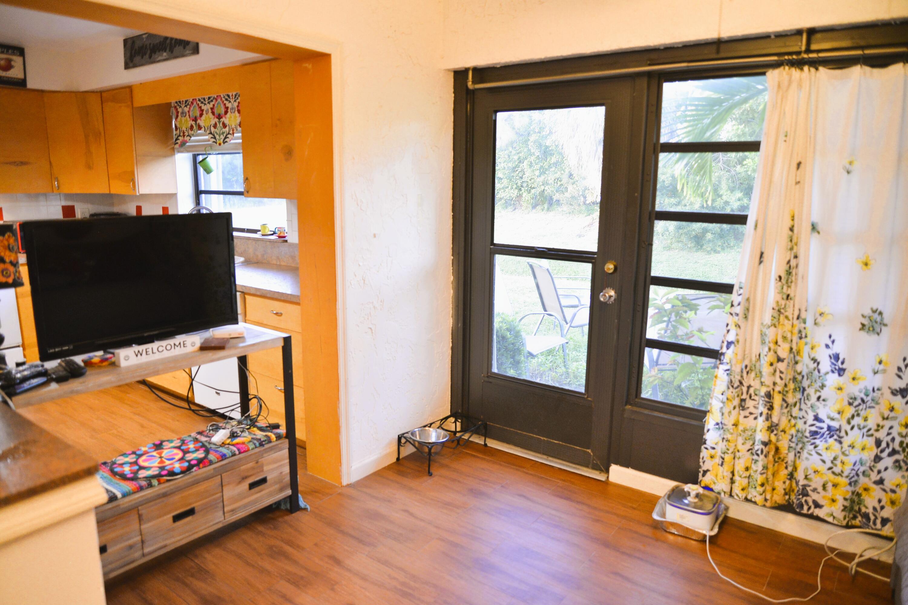 10054 Eaglewood Road, Unit B Boynton Beach, FL 33436 - Photo 4 of 25 _ROB0371