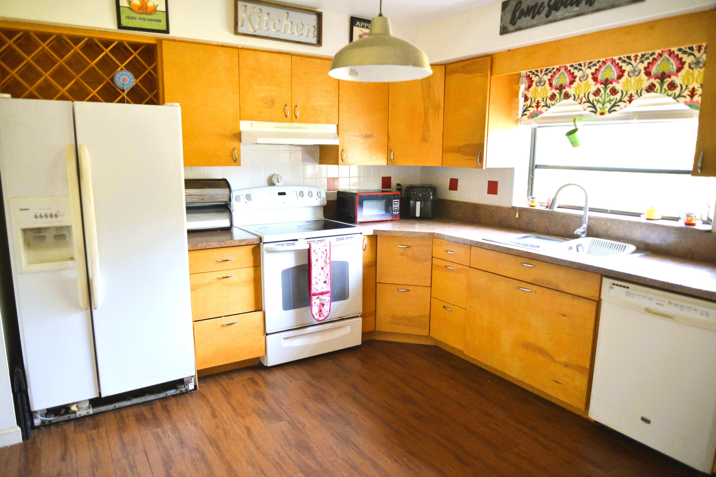 10054 Eaglewood Road, Unit B Boynton Beach, FL 33436 - Photo 7 of 25 _ROB0425