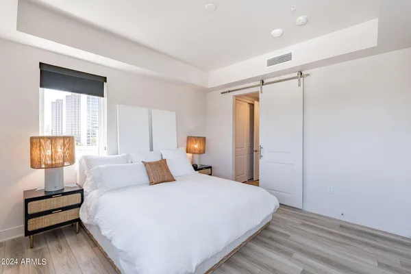$448,000 | 3131 North Central Avenue, Unit 4014, Phoenix, AZ 85012