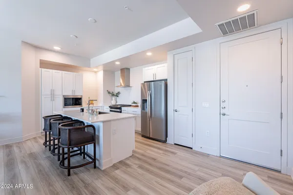 $448,000 | 3131 North Central Avenue, Unit 4014, Phoenix, AZ 85012