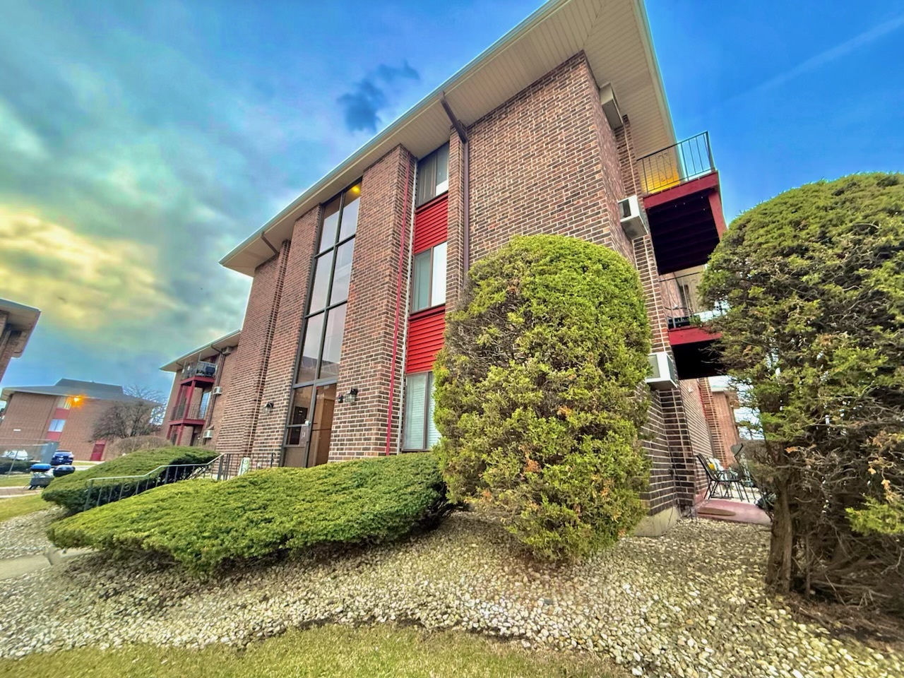 15804 Terrace Drive, Unit R03 Oak Forest, IL 60452 - Photo 3 of 15