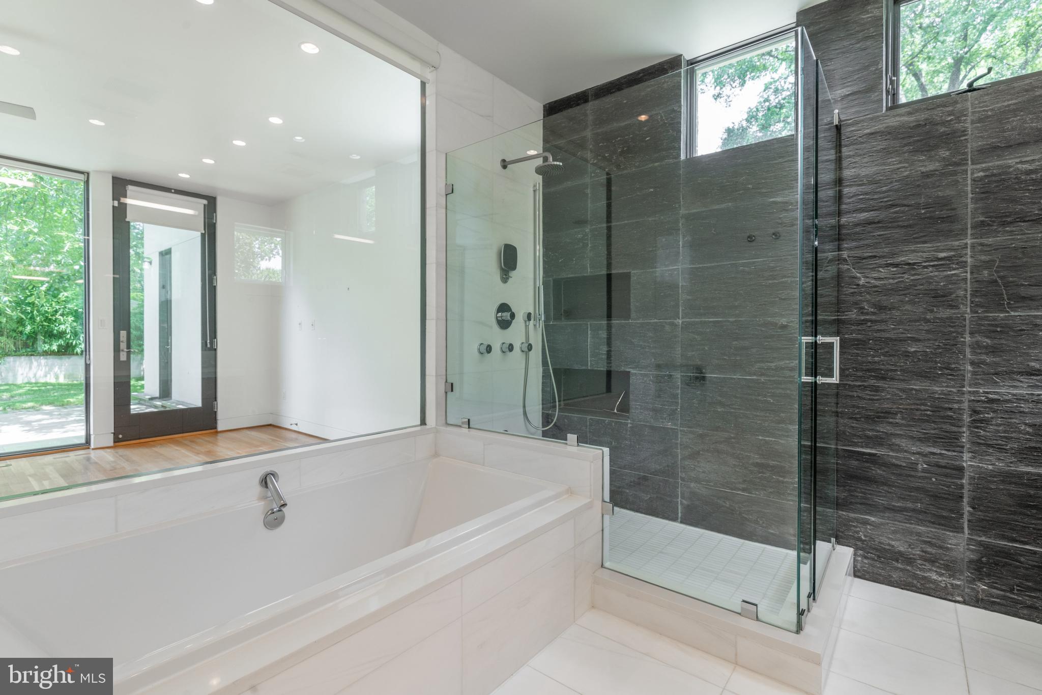 1007 Vassar Road Alexandria, VA 22314 - Photo 29 of 66 Gallery Image 29