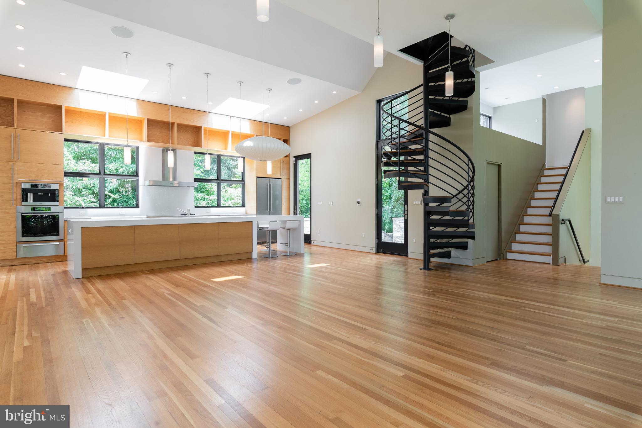 1007 Vassar Road Alexandria, VA 22314 - Photo 5 of 66 Gallery Image 5