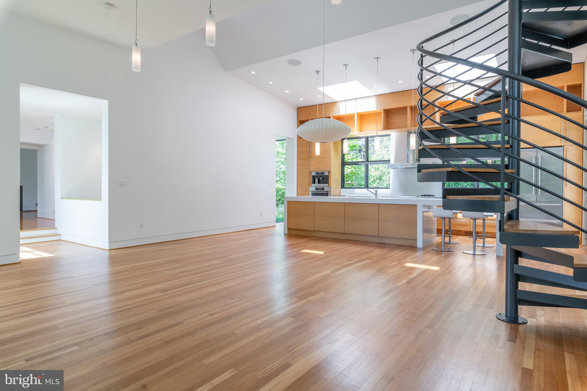 1007 Vassar Road Alexandria, VA 22314 - Photo 6 of 66 Gallery Image 6