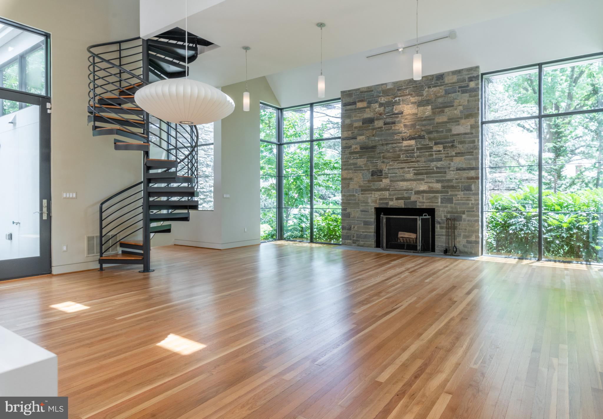 1007 Vassar Road Alexandria, VA 22314 - Photo 8 of 66 Gallery Image 8