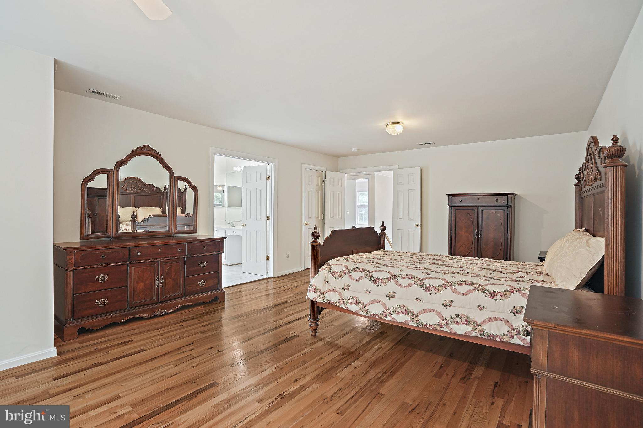 15601 Thompson Road Silver Spring, MD 20905 - Photo 38 of 65