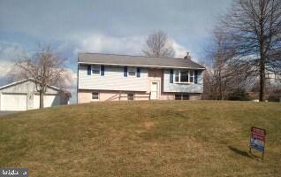 255 Hereford Road Elizabethtown, PA 17022 - Photo 3 of 40