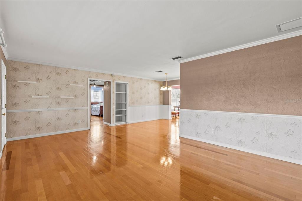 2087 Druid Road Clearwater, FL 33764 - Photo 12 of 46