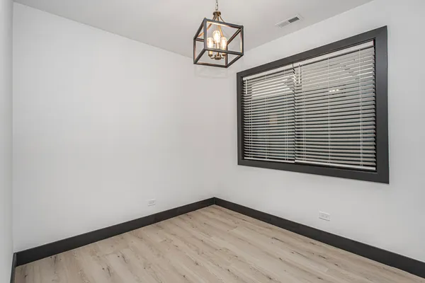 $2,200 | 6504 South Ingleside Avenue, Unit 1, Chicago, IL 60637