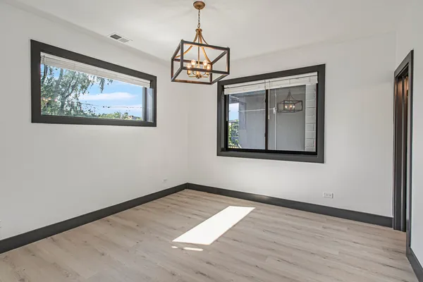 $2,200 | 6504 South Ingleside Avenue, Unit 1, Chicago, IL 60637