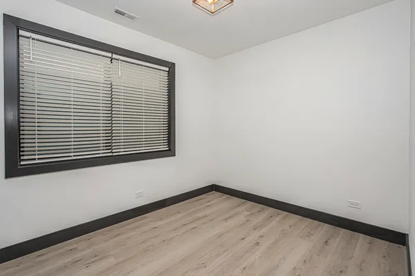 $2,200 | 6504 South Ingleside Avenue, Unit 1, Chicago, IL 60637