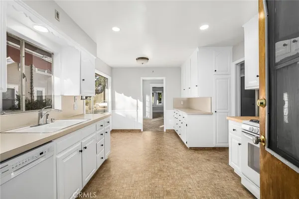 $5,800 | 243 North Grand Street, Orange, CA 92866