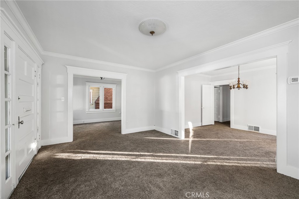 243 North Grand Street Orange, CA 92866 - Photo 6 of 25 a view of an empty room