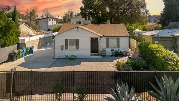 $1,400,000 | 15944 Valerio Street, Van Nuys, CA 91406