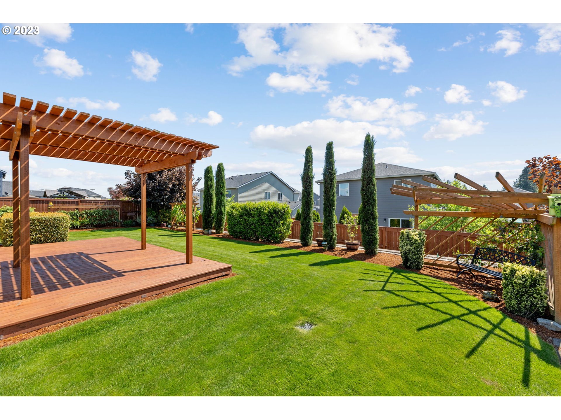 2707 South Red Tail Loop Ridgefield, WA 98642 - Photo 5 of 30 a view of a patio with a big yard