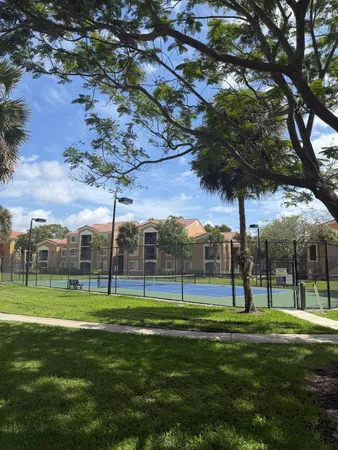 $2,050 | 7980 North Nob Hill Road, Unit 205, Tamarac, FL 33321
