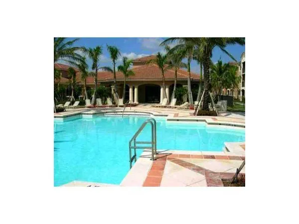 $2,050 | 7980 North Nob Hill Road, Unit 205, Tamarac, FL 33321