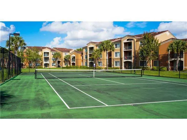 $2,050 | 7980 North Nob Hill Road, Unit 205, Tamarac, FL 33321