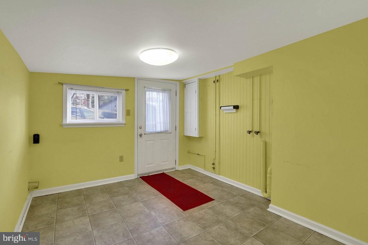 2317 Trolley Road York, PA 17408 - Photo 4 of 25