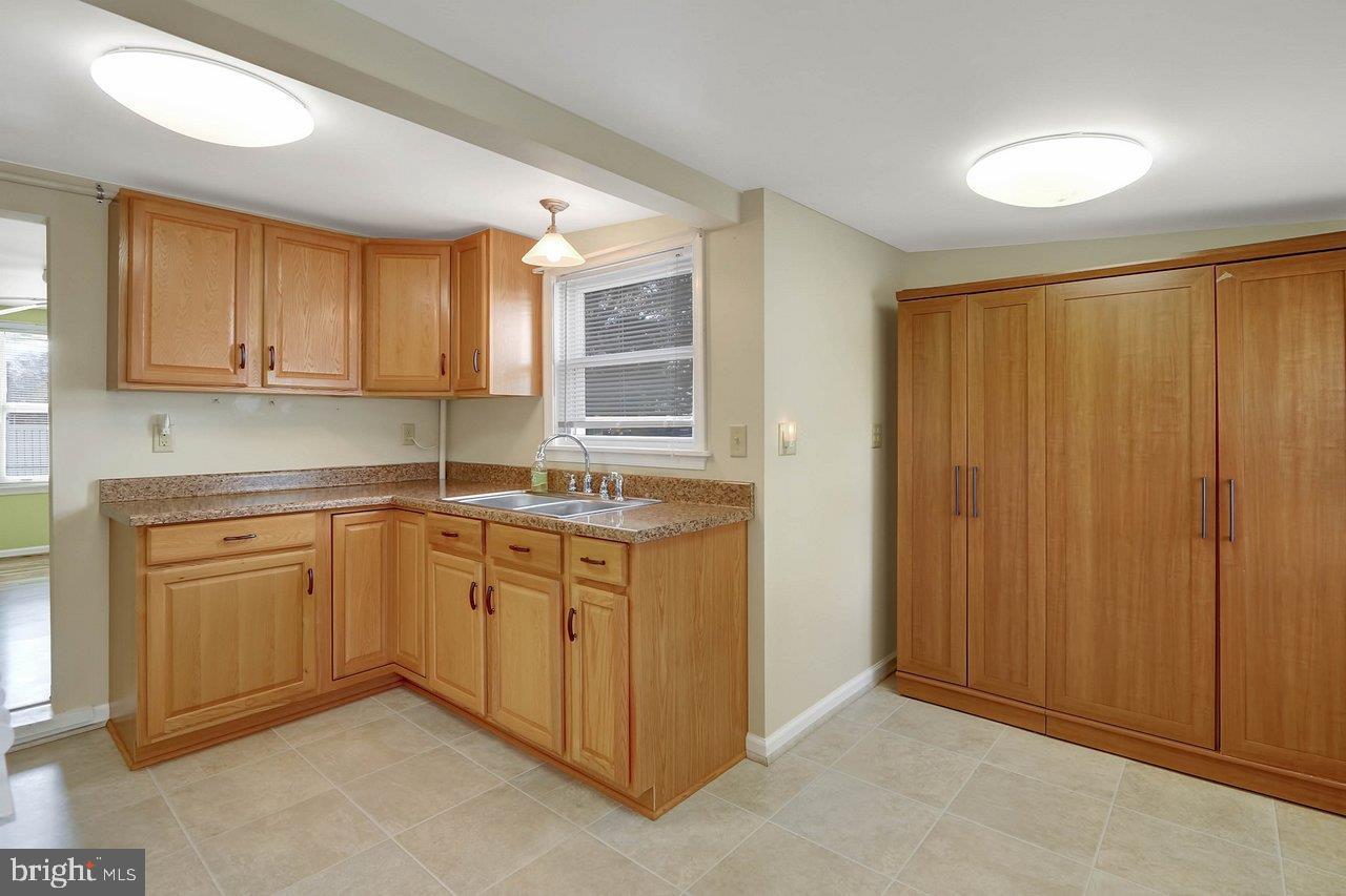2317 Trolley Road York, PA 17408 - Photo 8 of 25