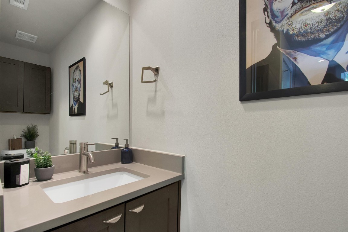 1905 Alegria Road, Unit B Austin, TX 78757 - Photo 21 of 25 Half bathroom