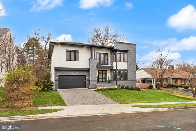 $2,949,500 | 6539 Fairlawn Drive, McLean, VA 22101